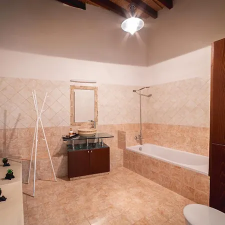 To Palati With Private Pool