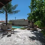 To Palati With Private Pool