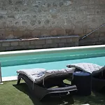 To Palati With Private Pool בית נופש *