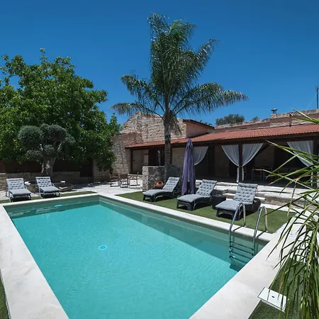 بيت للعطل To Palati With Private Pool Anoyira